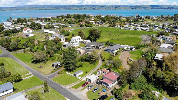 411 Tainui Street Kawhia_11