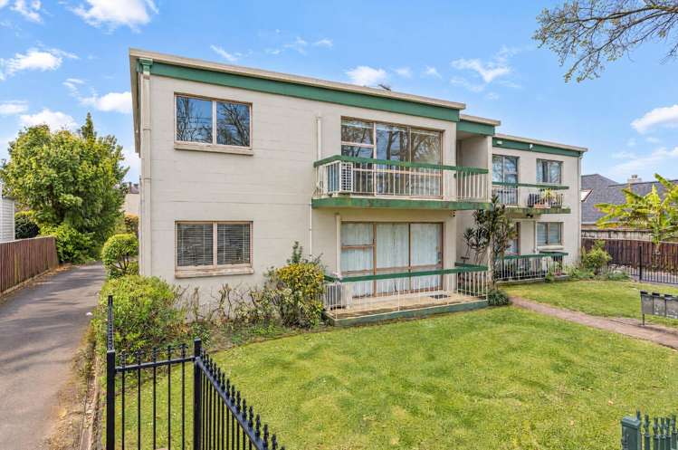 5/7 Inverary Avenue 1662_14