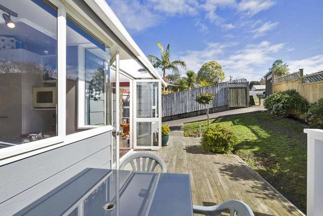 62 Maywood Crescent Glen Eden_4