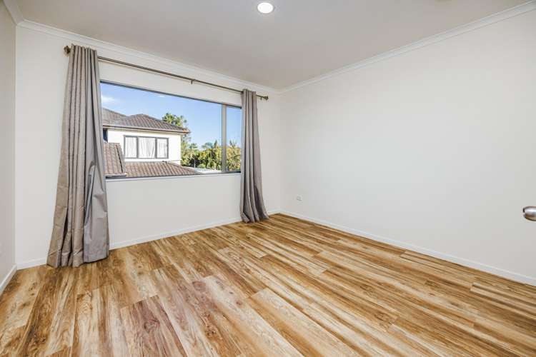 87 Middlefield Drive Flat Bush_16