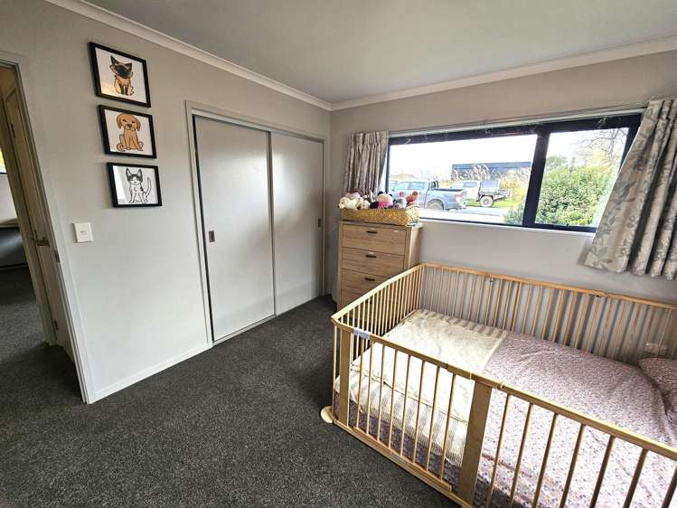 8 Macandrew Street Owaka_7