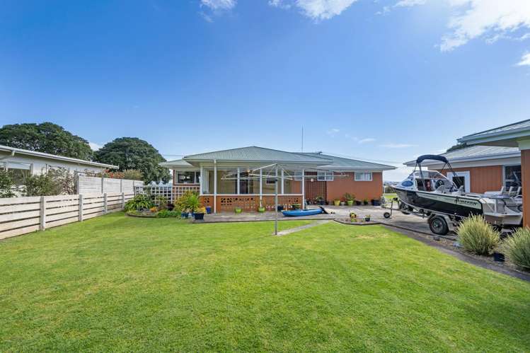16 Waikaraka Beach Road Tamaterau_23