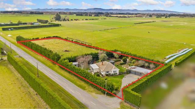 Lifestyle living just minutes from Leeston