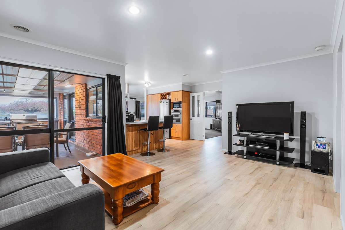 8 De La Mare Drive_3