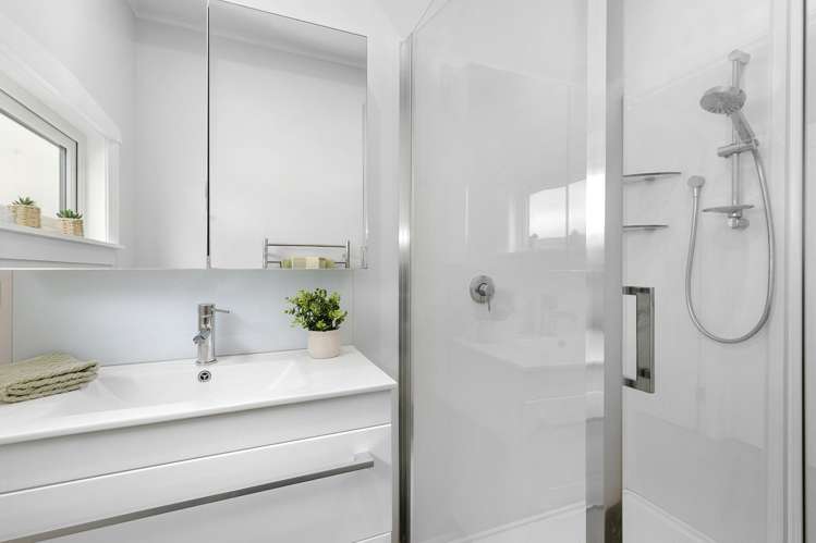 10 Byron Street Petone_15