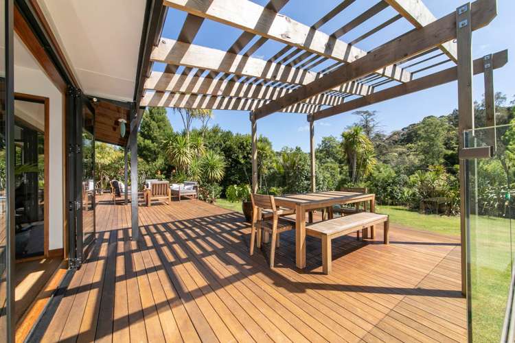 8 Landing Road Titirangi_7