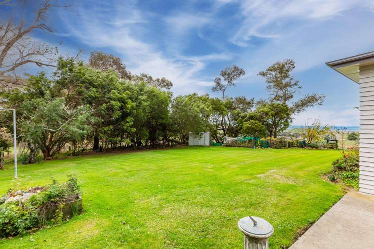 711 Blackhead Road Porangahau_21