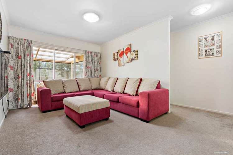 72 Medvale Avenue Flat Bush_5