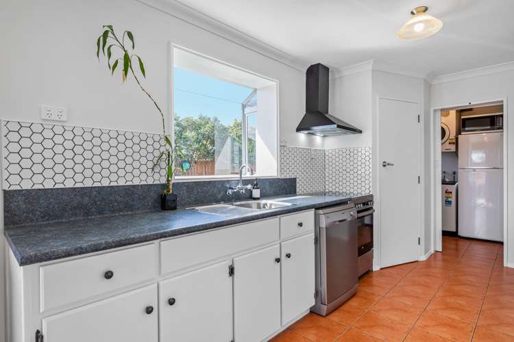 13 Faulkland Drive Witherlea_8