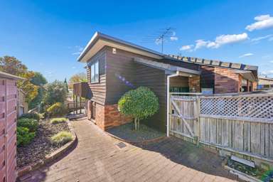 4/32A Tawera Road_3