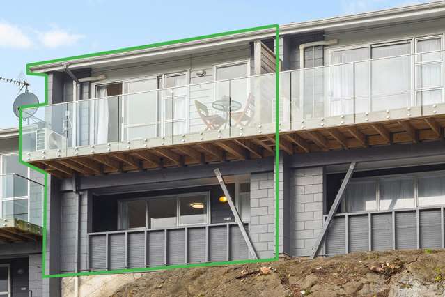 RENOVATED, READY & PERFECTLY POSITIONED