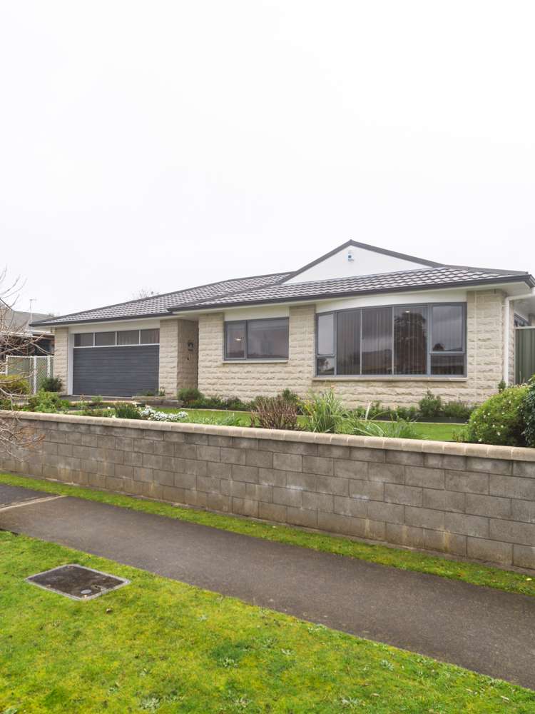 28 Cedar Crescent Feilding_24