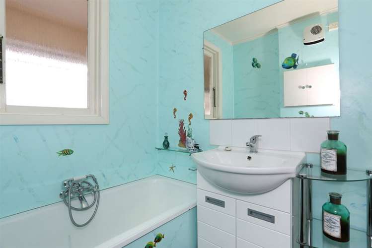 49 Grey Street Feilding_16