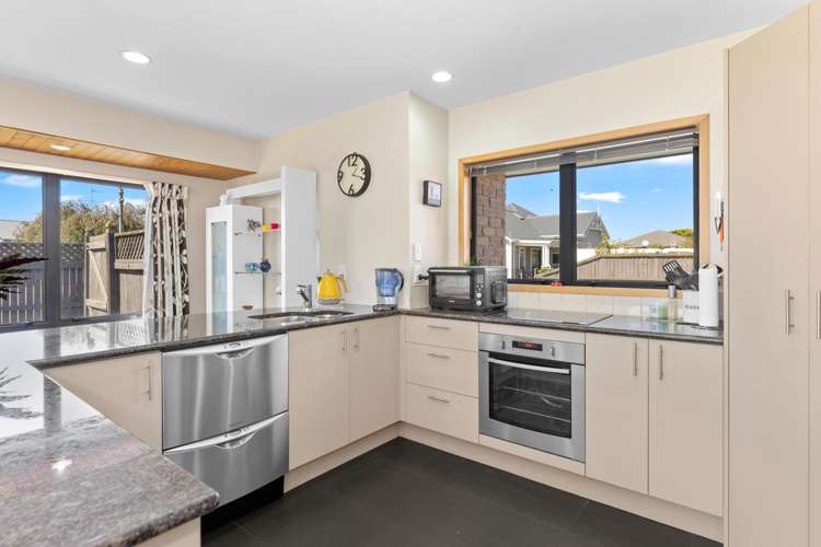 12 Suntory Lane Burwood_4