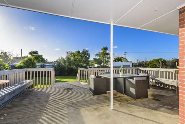 8 Eskdale Road Birkdale_1