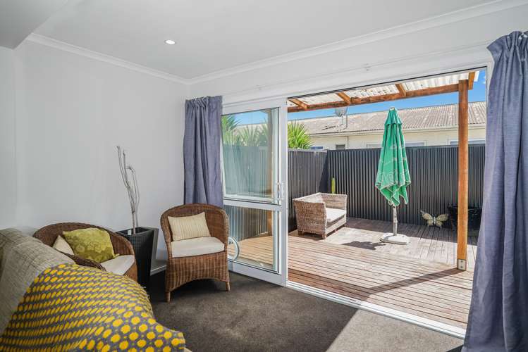 1/19 Fergusson Street Stoke_7