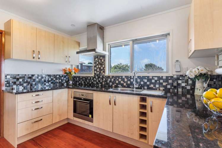 42&42A Ellesmere Crescent Pakuranga Heights_12