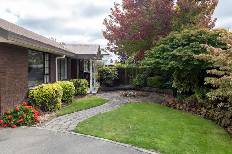 8 Burton Place Allenton_23