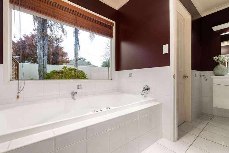 8 Te Puroa Place Huntington_26