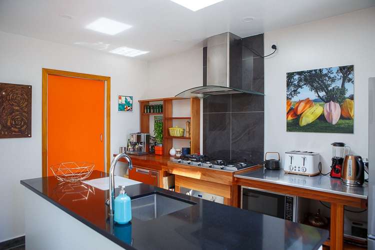 274 Queens Drive Lyall Bay_10