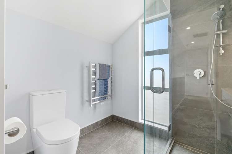 Units 1- 4/89 Jerrold Street North Addington_19