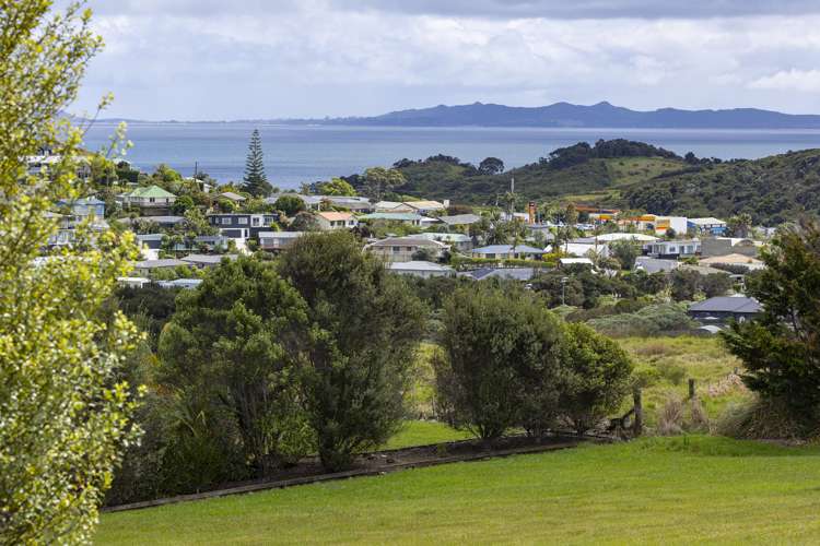 27 Pekama Drive Cable Bay_5