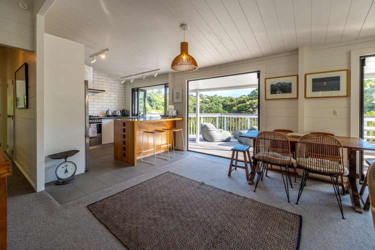 84 Coromandel Road Oneroa_10
