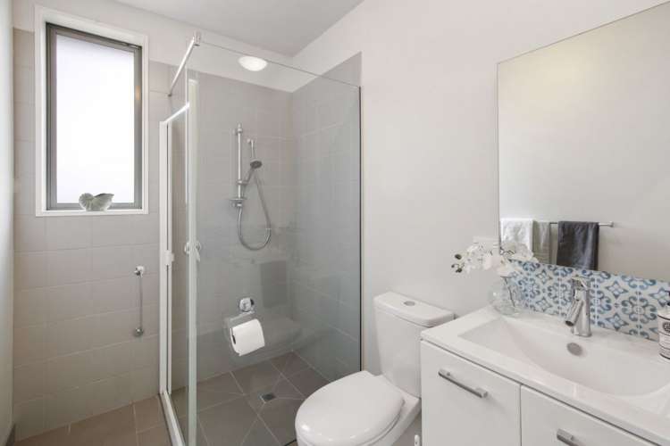 1/8 Evatt Street Bryndwr_11