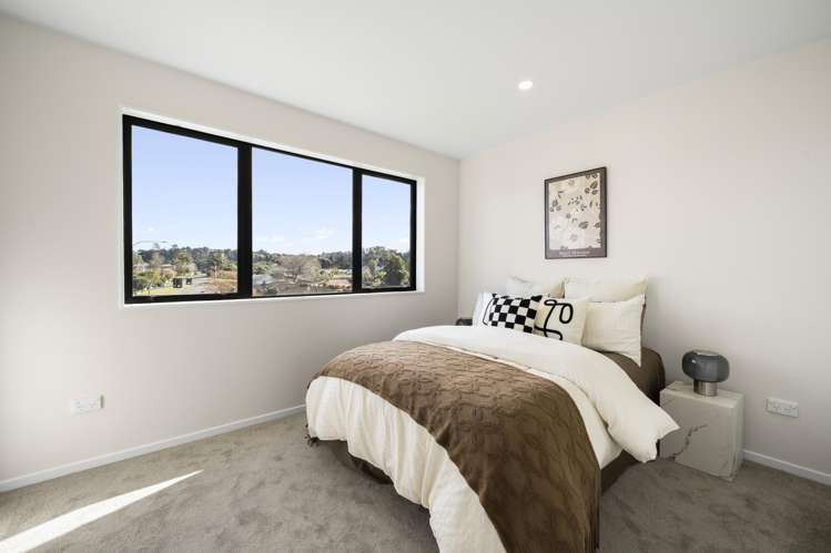 2/125 Universal Drive Henderson_6