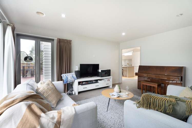 8 Halewood Grove Churton Park_11