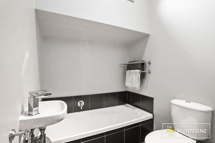 14 Turanga Road Henderson Valley_15