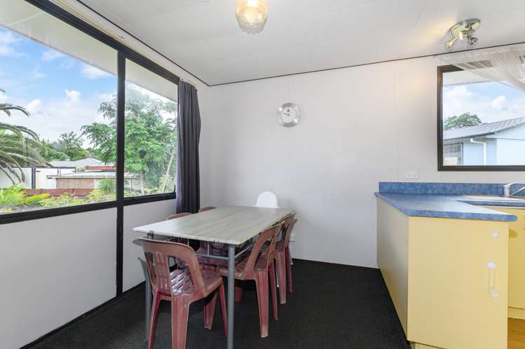 2/76 Parrs Cross Road Henderson_6