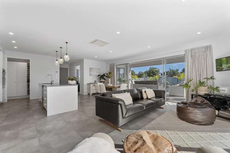 1 Awatira Drive Papamoa_10