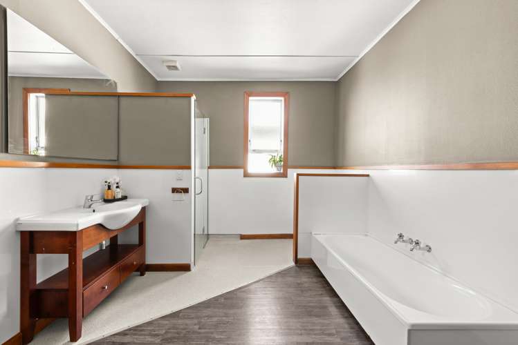 143 Georges Drive Napier South_19