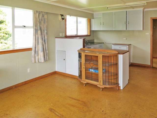 26 Waikawa Road Owaka_2