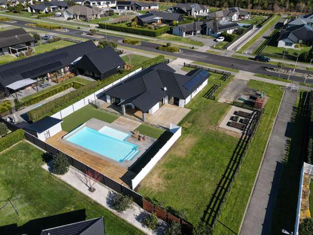 34 Alan Livingston Drive Cambridge_2