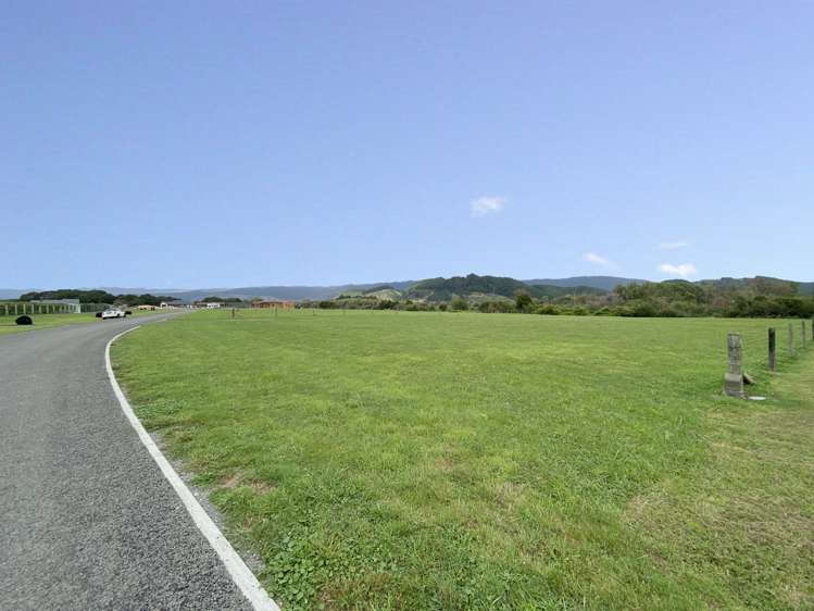 17 Riverside Drive Ohau_5