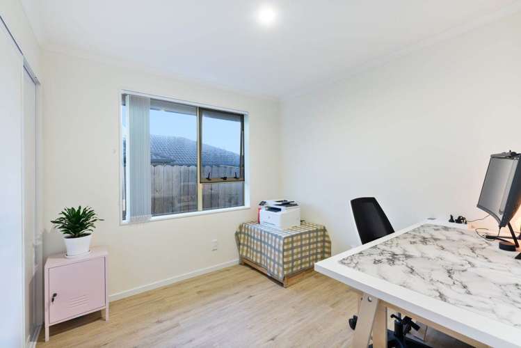 8 Woodbank Drive Glen Eden_10