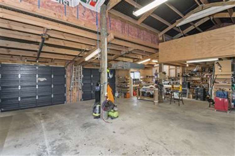 1629 Thongcaster Road Oxford_13