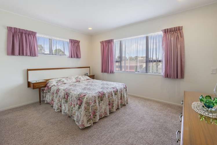 94 Gosford Drive Botany Downs_7