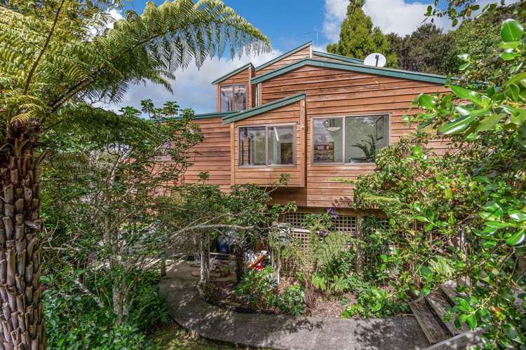 21 Longfellow Parade Glen Eden_3