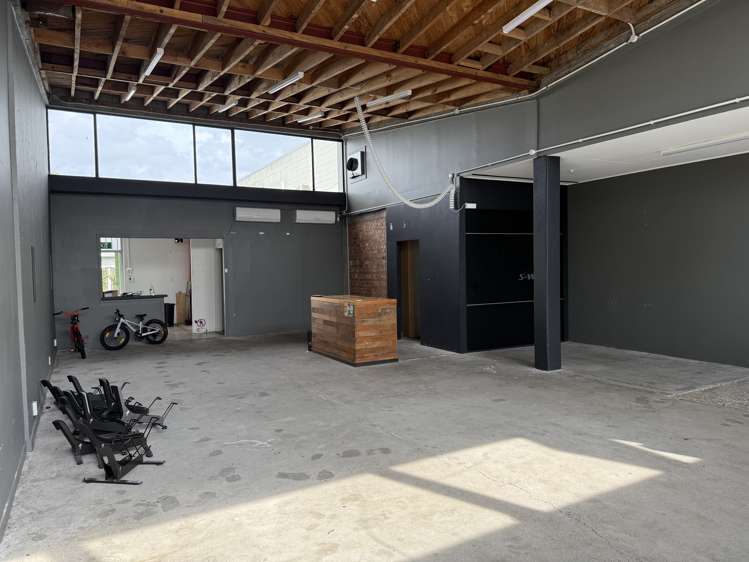 A/133 Main Highway Ellerslie_4