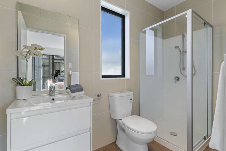 9 Soaring Bird Drive Takanini_19