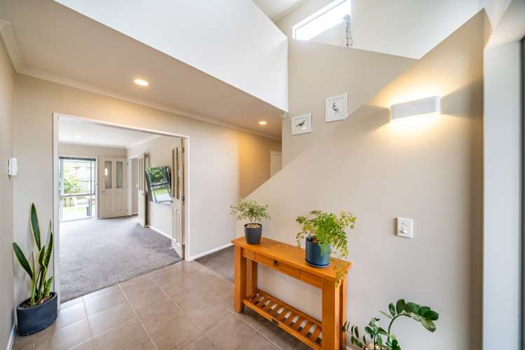 31 Te Puia Drive Aotea_5