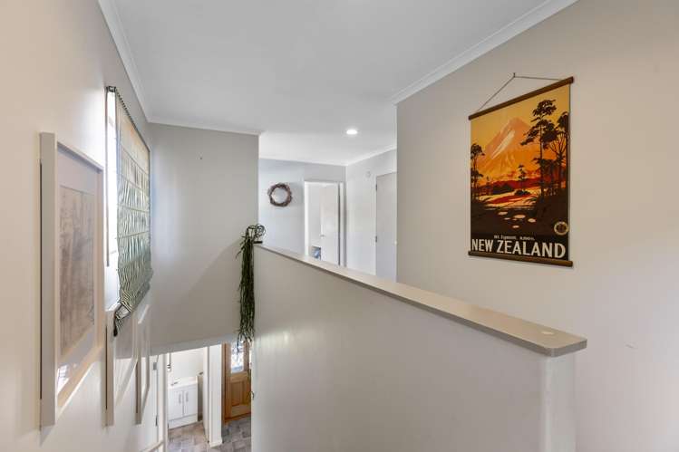 33 Beaumont Crescent Frankleigh Park_13