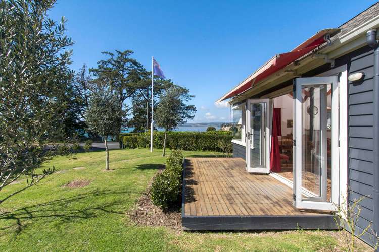 62 Marine Parade Mellons Bay_10