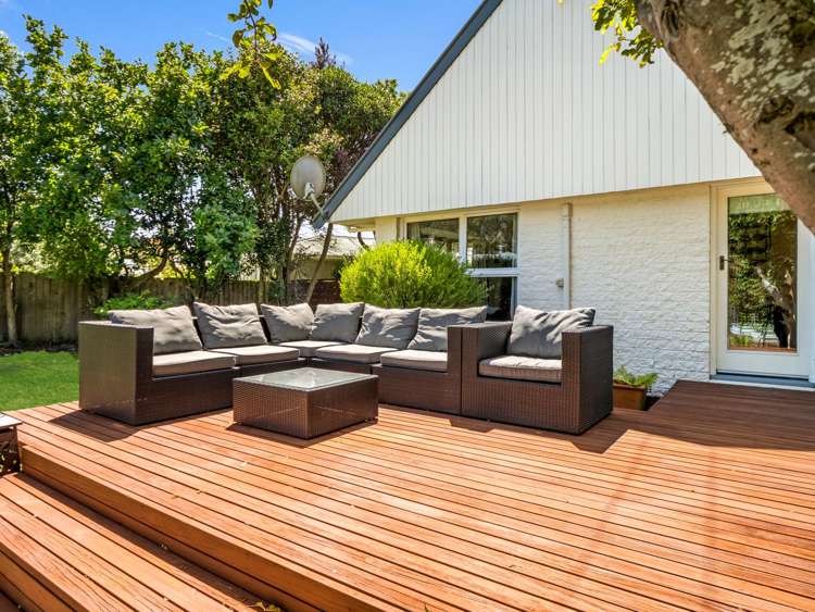 63 Moffat Drive Lincoln_25