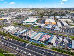 Perfectly positioned pair in Wairau Valley