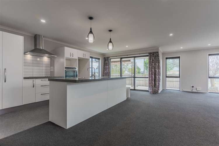130 Rowses Road Aranui_5