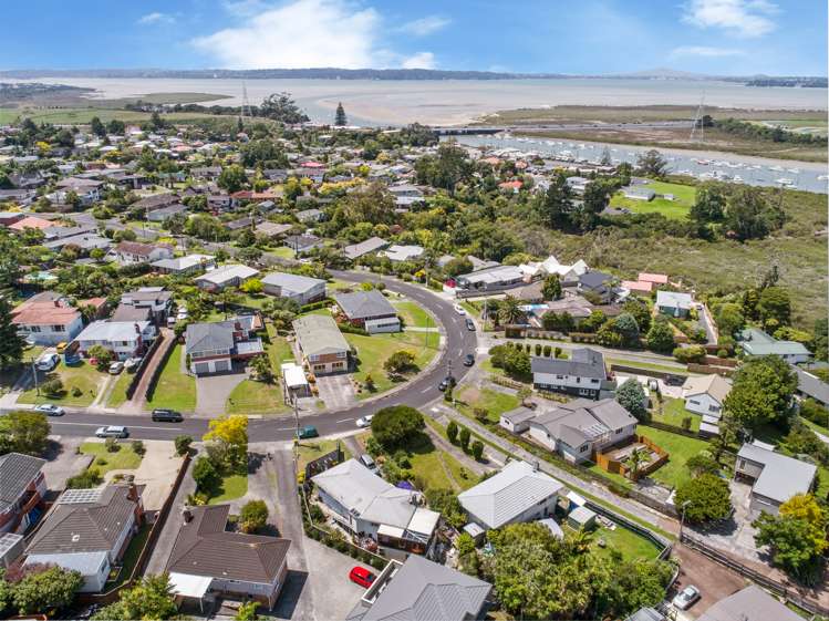 31 Jaemont Avenue Te Atatu South_16